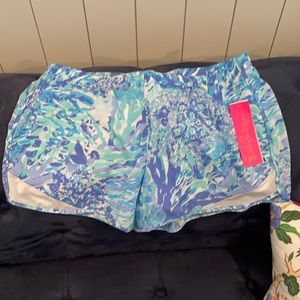 NWT Lilly Pulitzer Luxletic shorts, sz large